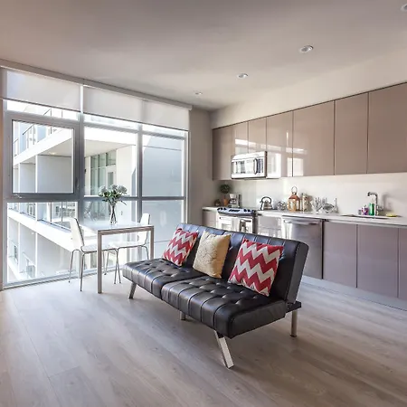 Tripbz 8Th And Grand Suites